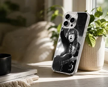 Iconic musician in black and white on phone case — Lifestyle