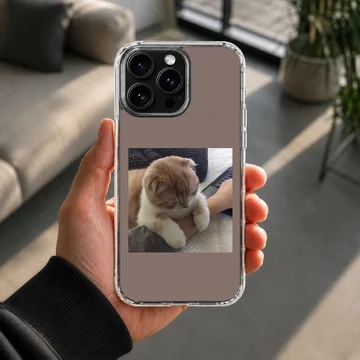 Aesthetic cat design on a phone case featuring a serene photographic style. — Lifestyle