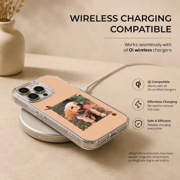 Aesthetic dog with playful puppy and butterfly phone case — Charging