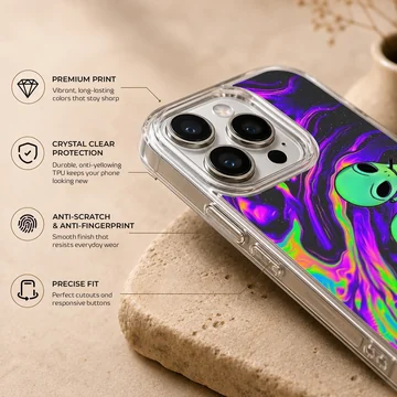 Aliens cartoon design on a phone case with vibrant colors — Info