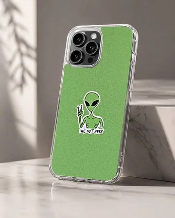 Aliens cartoon with peace sign on green background phone case — Hero
