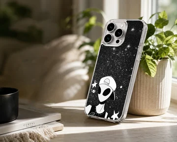 Aliens cartoon phone case with cosmic design — Lifestyle