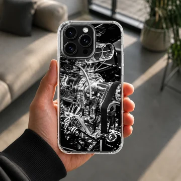 Detailed engine design of an American muscle car on phone case — Lifestyle