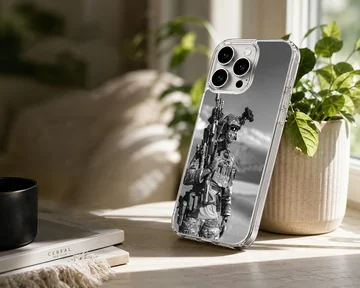 Photographic phone case featuring army soldier design — Lifestyle