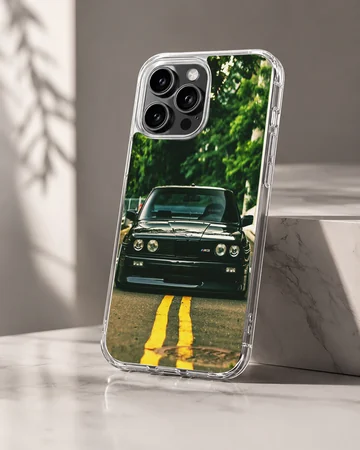 Photographic design of a BMW E30 on a phone case — Hero