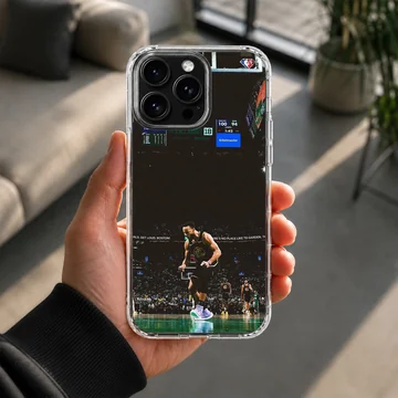 Dynamic basketball action scene on phone case — Lifestyle
