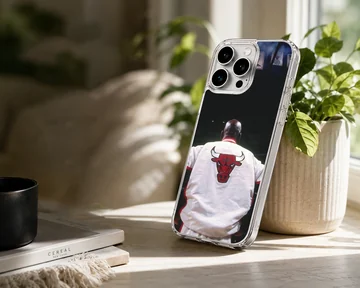 Iconic silhouette basketball design on phone case — Lifestyle