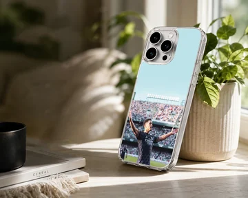 Photographic design of Bellingham football player celebrating on phone case — Lifestyle