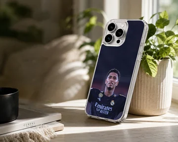 Dynamic photo of football player on phone case. — Lifestyle