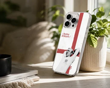 Bobby Moore legendary football design on phone case — Lifestyle