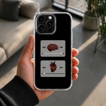 Quirky illustration of a brain and heart on a phone case — Lifestyle