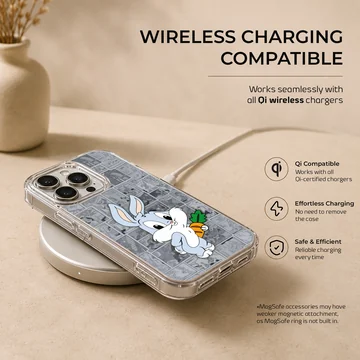 Bugs Bunny cartoon design with carrot on phone case — Charging