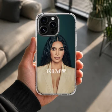 Kim Kardashian portrait with heart and initials on phone case — Lifestyle